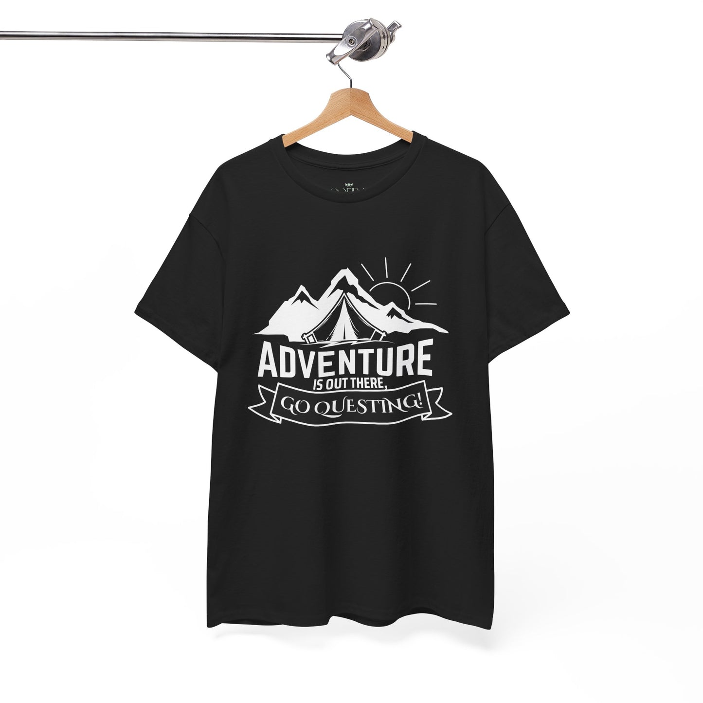 "Adventure Awaits" T-Shirt - Black