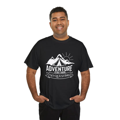 "Adventure Awaits" T-Shirt - Black